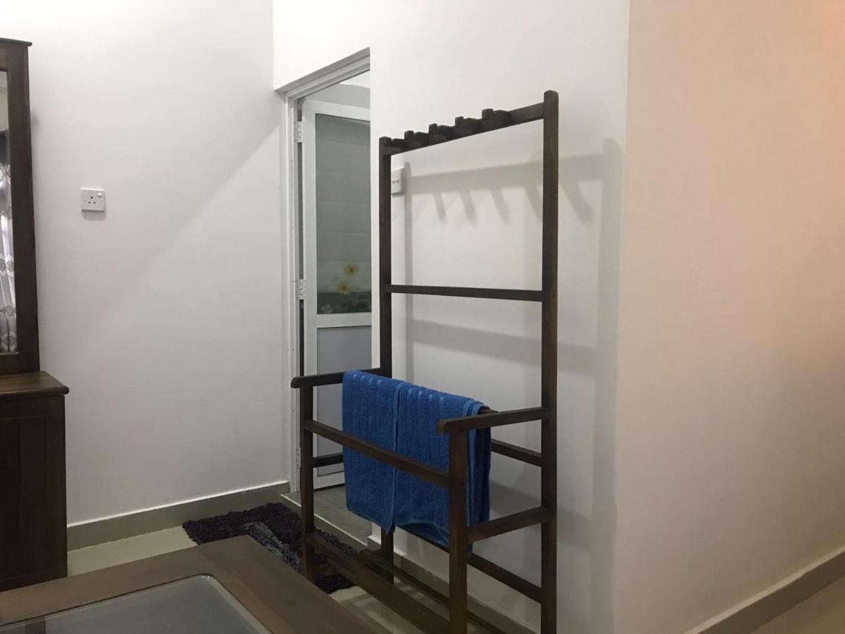 Hiru Resort Inn Unawatuna Buitenkant foto